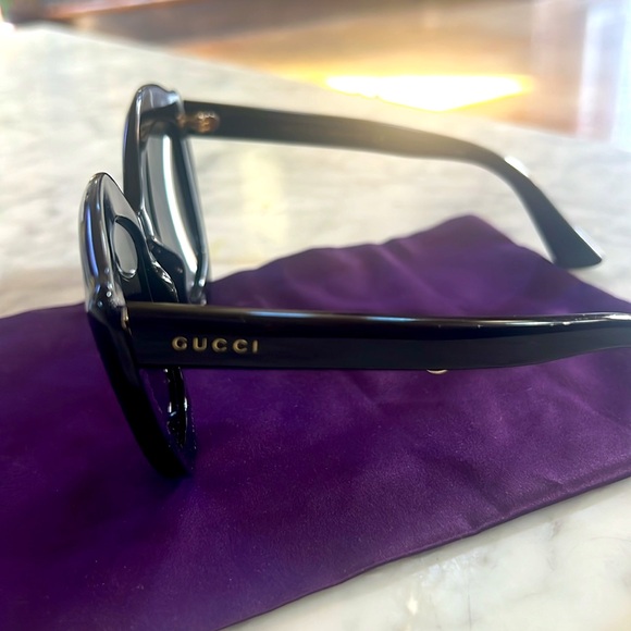 Gucci sunglasses - Picture 2 of 3